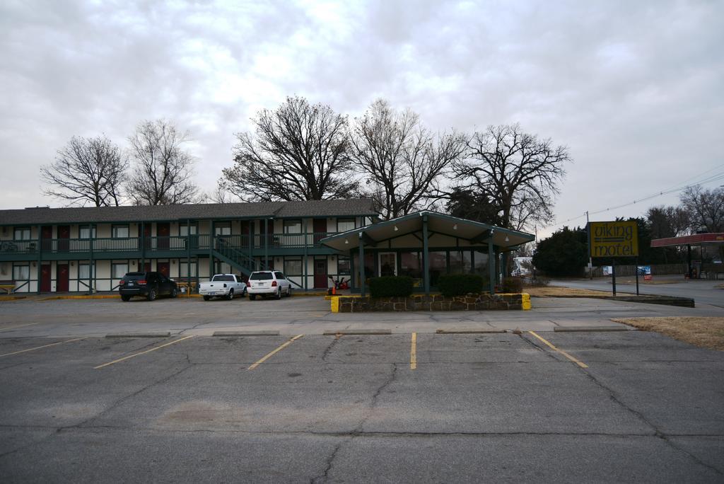 Viking Motel Lindsborg Exteriör bild